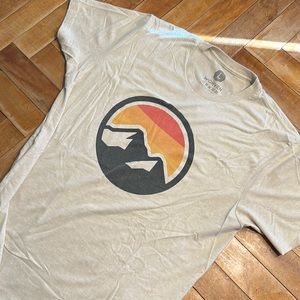 Wohven Mens Large T-shirt